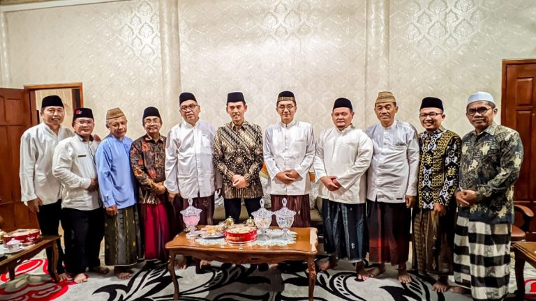 KH. M. Asrorun Ni’am Sholeh Sosialisasikan Hasil Ijtima Ulama VIII