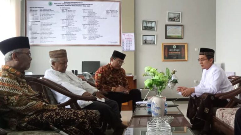 Ketua MUI Jombang Kritik Fenomena Pawai Horeg dalam Peringatan Maulid Nabi